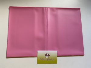 Hoes voor paardenpaspoort in donker roze