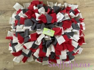 Snuffelkussen maat M rood, creme, grijs