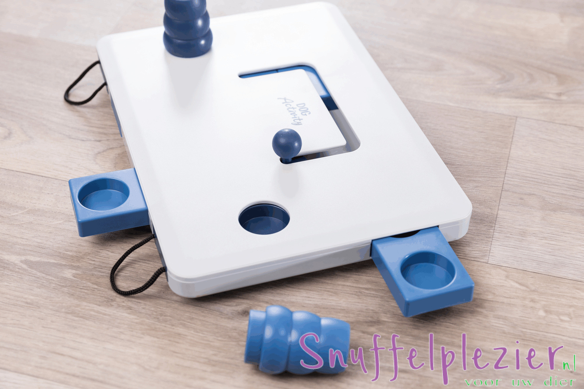 Trixie move 2 win met kegels, trek touwtjes en pin om te duwen.